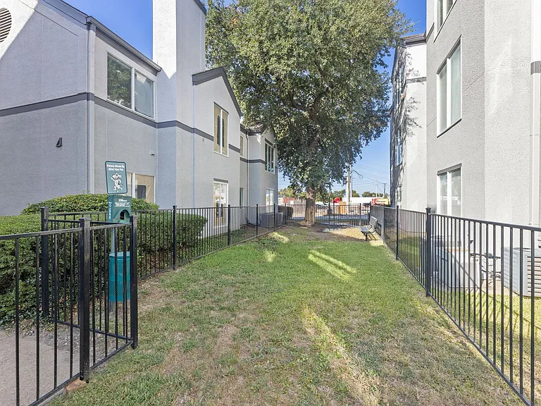 The Nora — Photo 31