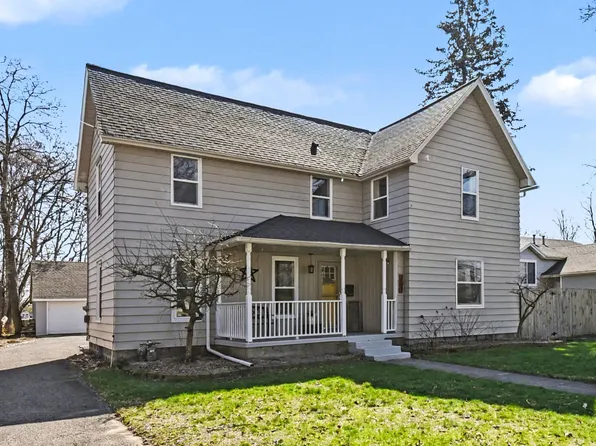207 S Locust St, Wayland, MI 49348