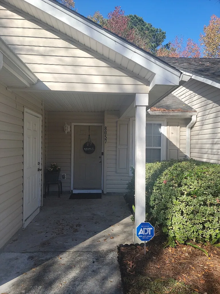 2 bed, 2.0 bath, 1128 sqft, $1,800 — Photo 1