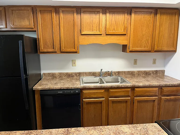 407 Foxfire Dr — Photo 3