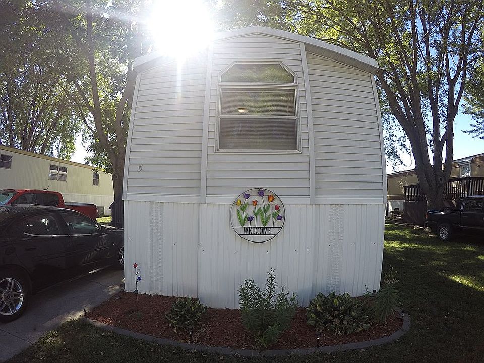 1st image of 1006 S Dayton Pl Unit 5
