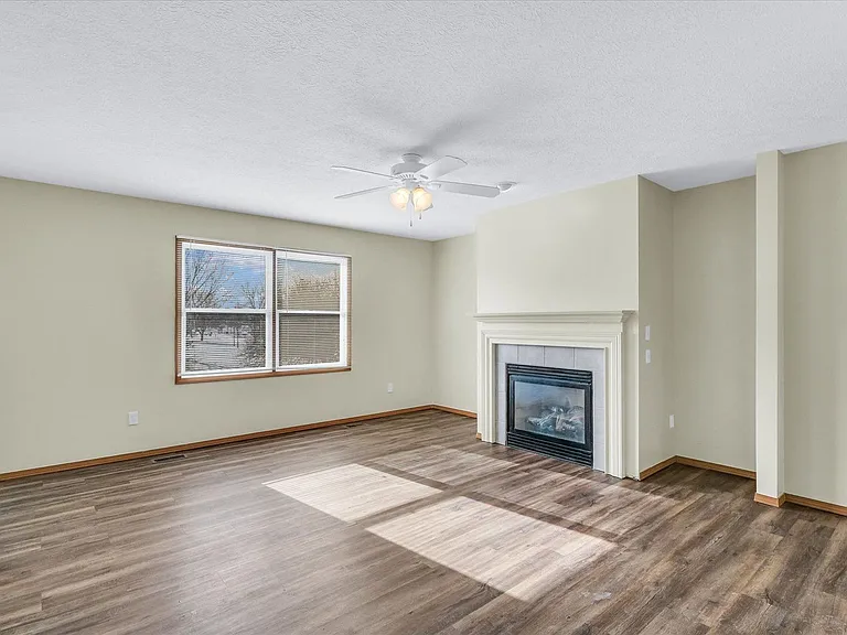 2721 Rainbow Ave — Photo 3