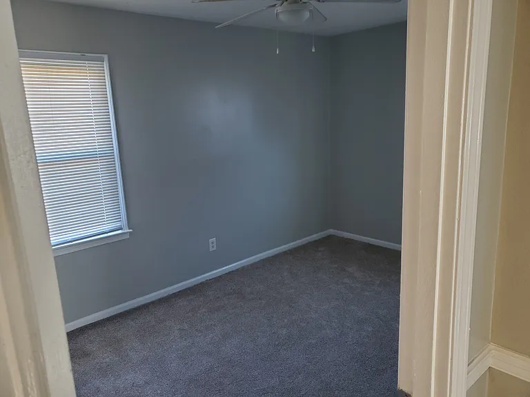 108 Lancelot Ct — Photo 18
