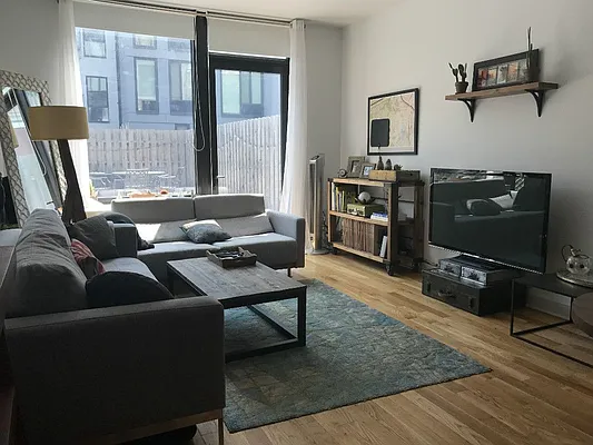 Rented by Dream Space Realty | media 18