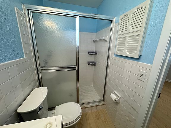 3rd image of 2037 SE Harrison St