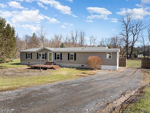 3rd image of 6628 Creek Rd