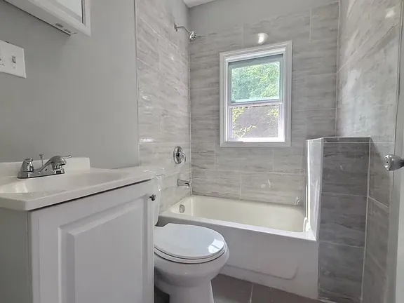 323 S 7th St #3 — photo 5 of 10