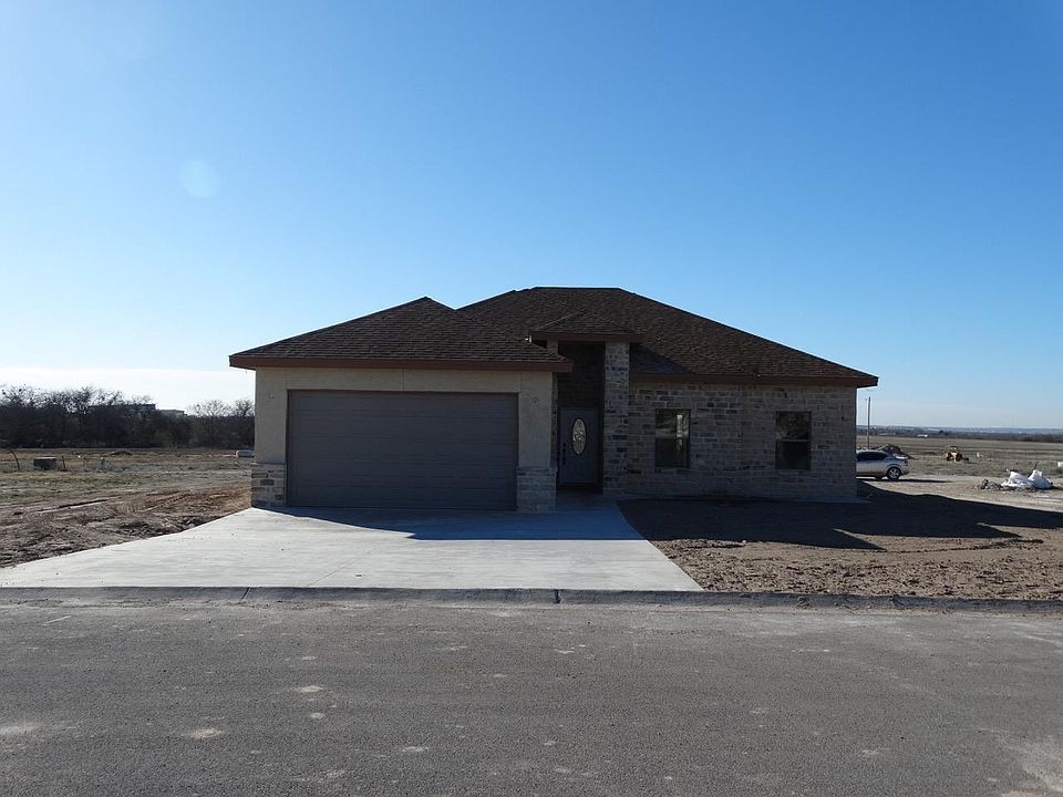 2nd image of 204 Jesus Flores Dr