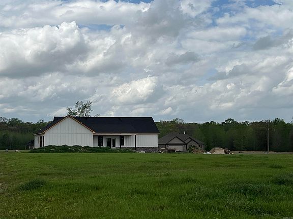 2nd image of 42 Jackson Loop