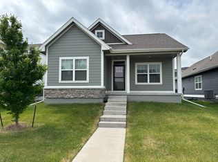 5544 S Prairie View Dr, West Des Moines, IA 50266
