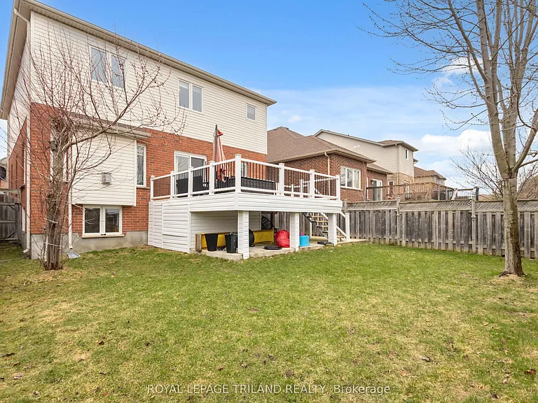 860 Kettleridge St — Photo 37