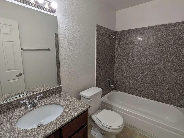 5321 River Glen Dr #236 — Photo 10