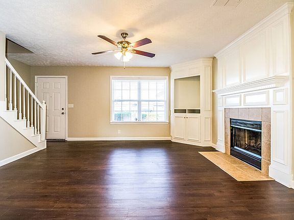 2nd image of 2923 Bray Ct