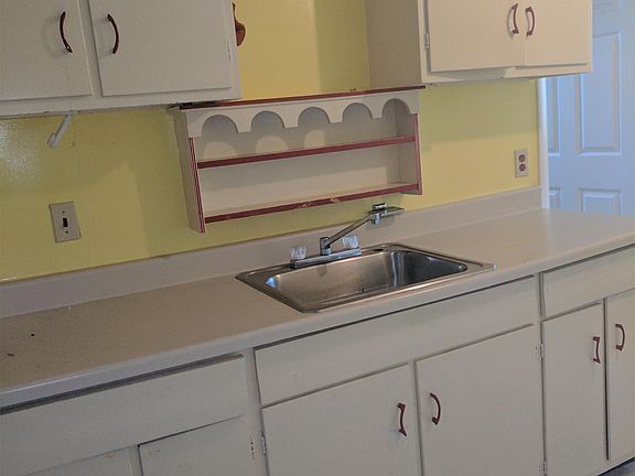 3rd image of 5619 Harvard Ave #2