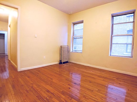 4th image of 22 Saint Nicholas Pl #23A