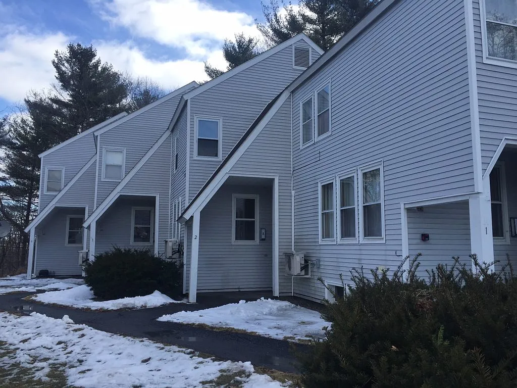 Building Photo - 122 Skowhegan Rd