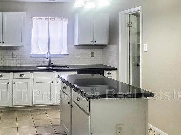 2nd image of 2309 Auburn Ct
