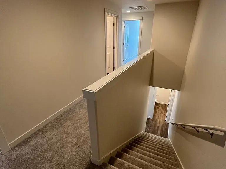 2539 NE Studio Rd — Photo 9