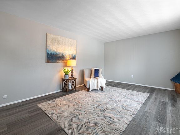 3rd image of 605 Vaniman Ave