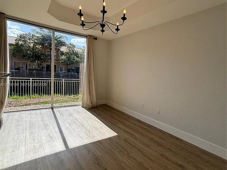 4931 N Harbor Isles Dr #203 — Photo 5