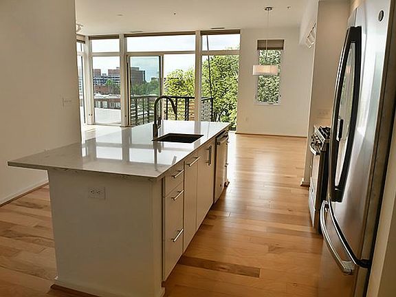 5th image of 515 N Mangum St #34