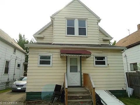 2nd image of 3323 W 61st St