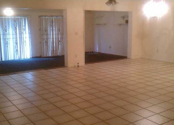 2nd image of 18904 W Lake Dr