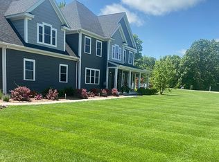 4 Bennington Rd, Windham, NH 03087