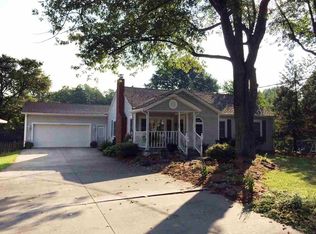 1812 McDowell Rd, Vincennes, IN 47591