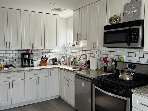 4th image of 46 Lincoln Pl