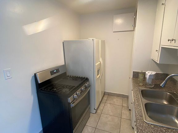 3rd image of 12711 Pacific Ave APT 5