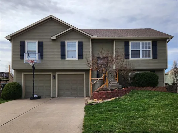 11504 N Manning Ave, Kansas City, MO 64157