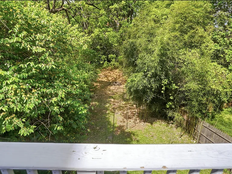 2661 Bellevue Ave — Photo 35