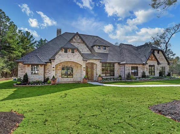 12827 Winding Trl, Montgomery, TX 77316