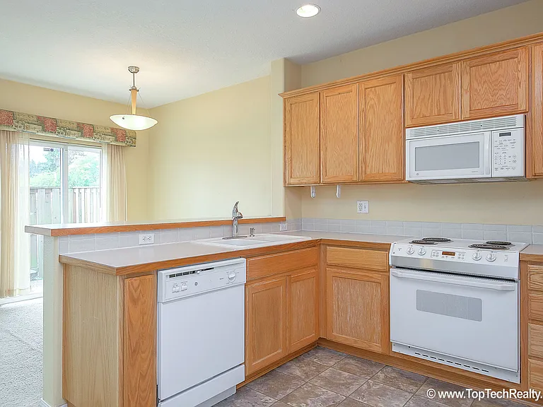 6554 NE Forest Ln — Photo 16