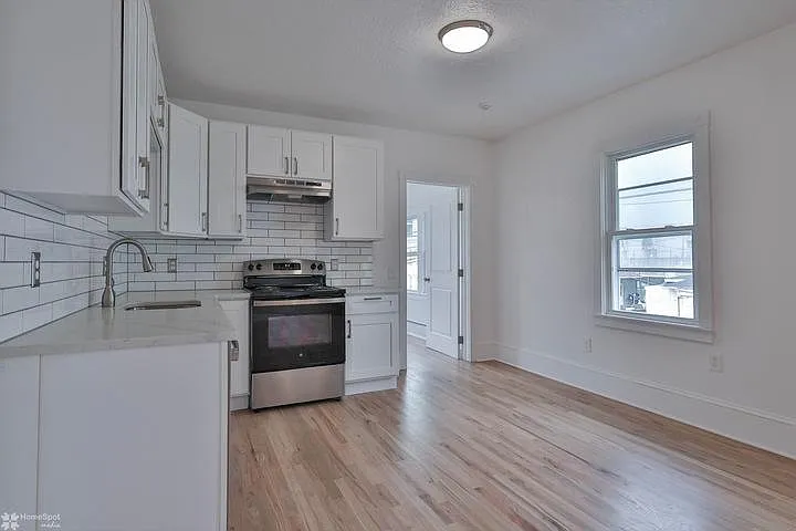 1154 Northampton St #3 — Photo 1