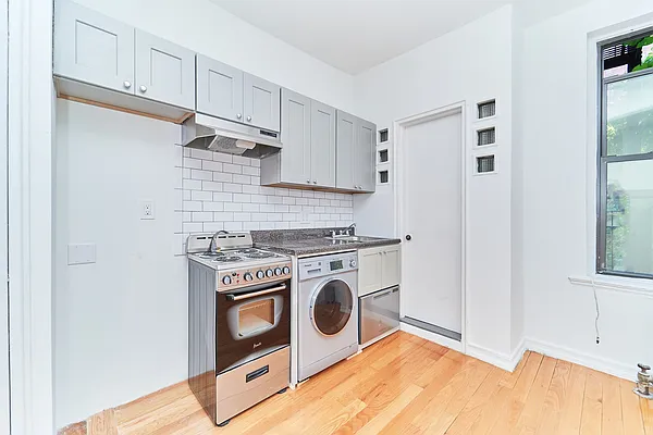 Rented by Living New York | media 12