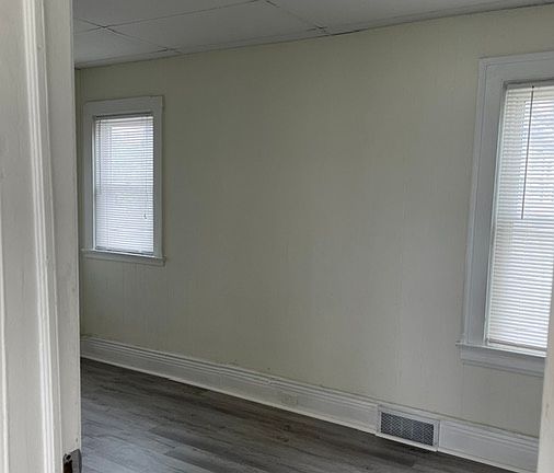 4th image of 1072 Ellicott St