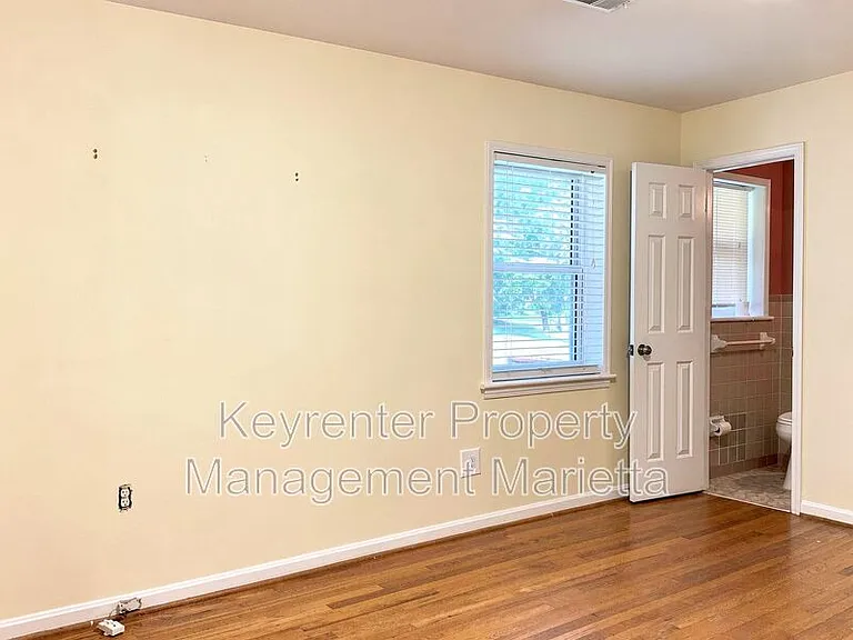 725 McBurnette Rd NE — Photo 18