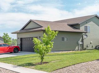 4 Giants Dr, Rapid City, SD 57701