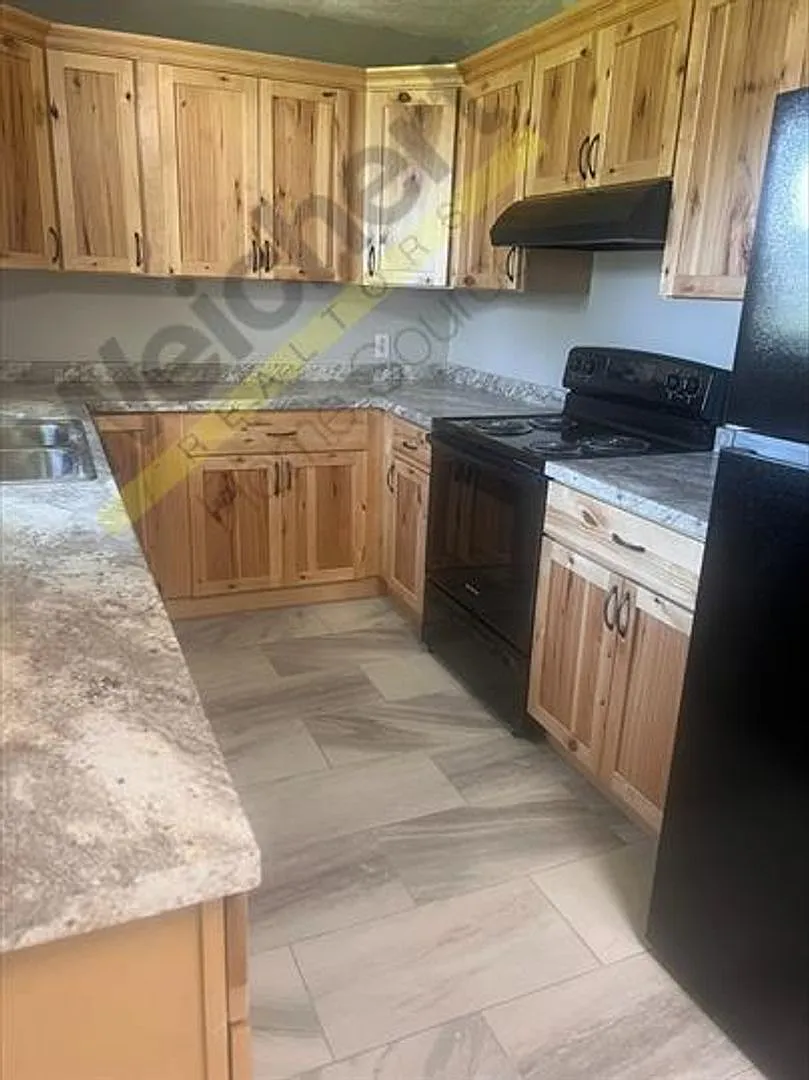 3 bedroom, 2 bath home in Center Hill — Photo 3