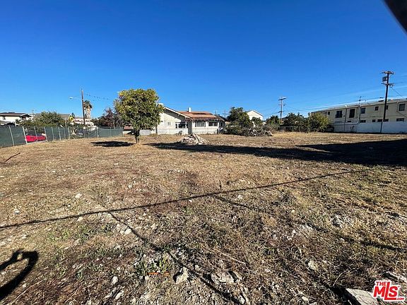 4th image of 932 N Kingsley Dr