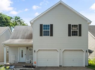3913 Mimosa View Dr, Louisville, KY 40299