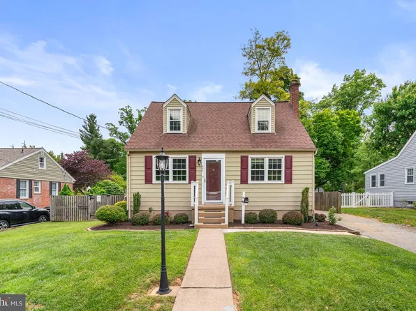 404 Forest Ln, Baltimore, MD 21228