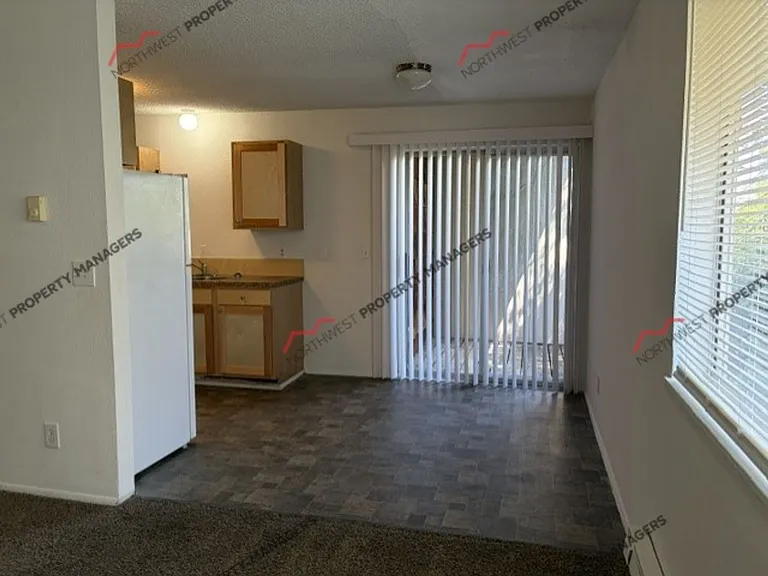1101 Woodland Ave — Photo 5