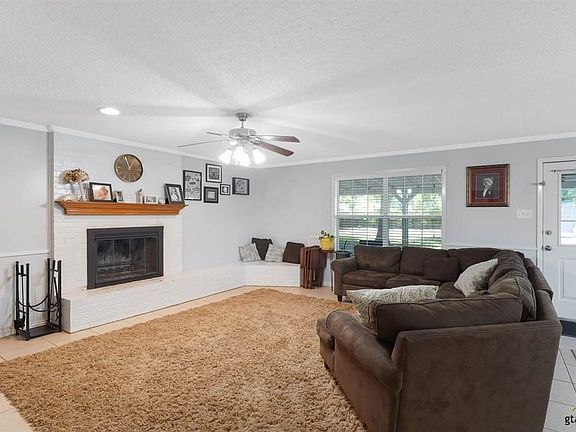 4th image of 12579 Pioneer Dr