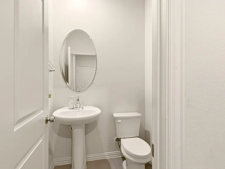 1212 Blue Ridge Pl — Photo 16