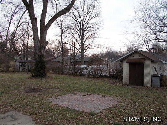 3rd image of 564 W Lebanon St