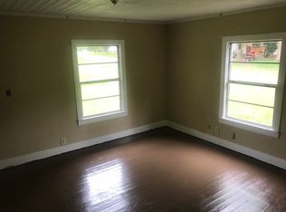 304 Morris Ave, Omaha, TX 75571