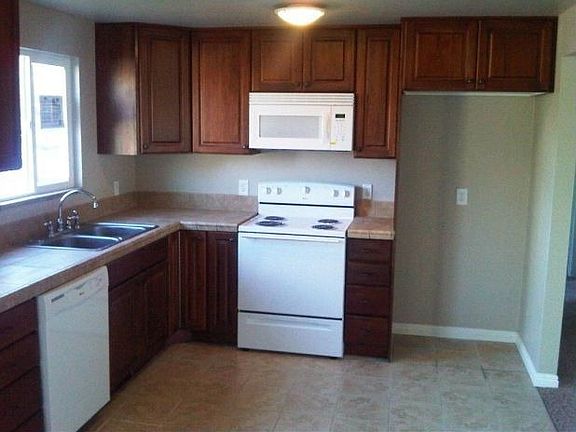 4th image of 3909 S Boot Hill Cir